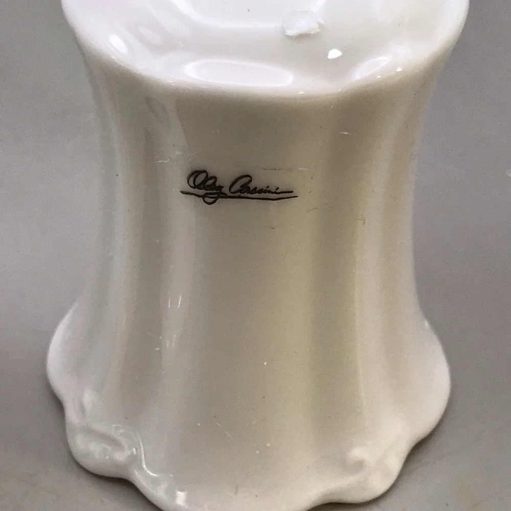 Oleg Cassini Ceramic White Vintage Salt & Pepper Shakers Floral Design 2.75